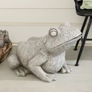 Tthe Bullfrog Outdoor Statue